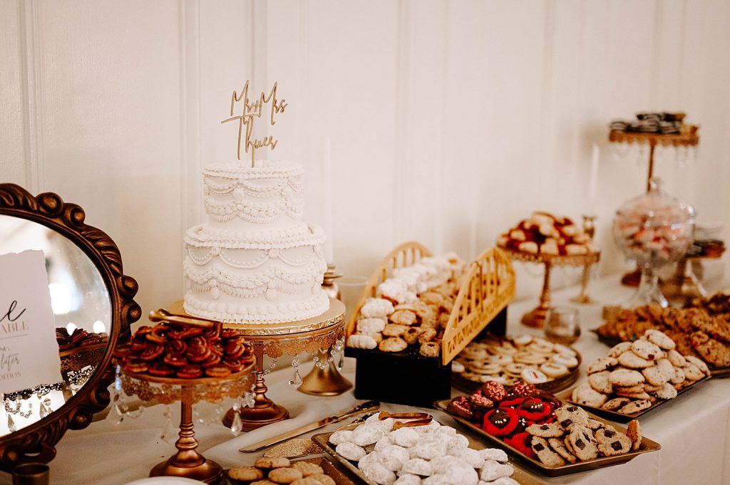 Vintage Inspired Winter Wedding at Soldiers & Sailors | Burgh Brides | Rachel Wehan Photography