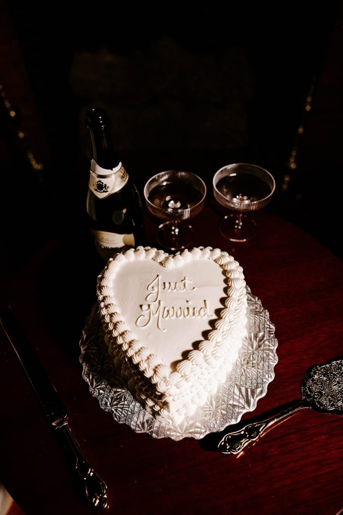 Vintage Inspired Winter Wedding at Soldiers & Sailors | Burgh Brides | Rachel Wehan Photography