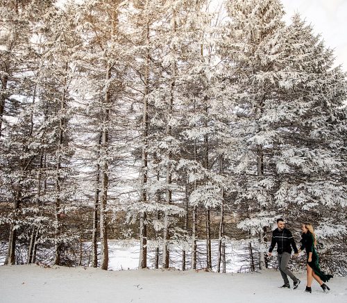 Snowy Winter Engagement Shoot At Seven Springs | Burgh Brides | Kayla Bri Photography