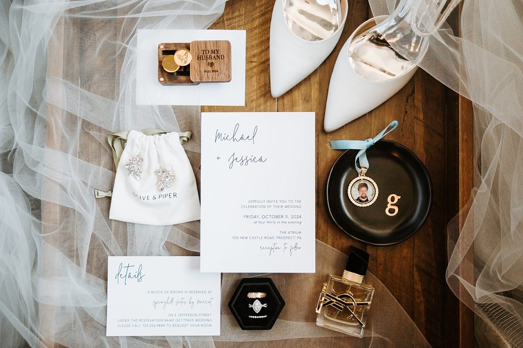 Modern Light-Filled Greenhouse Wedding At The Atrium | Burgh Brides | Iris Marie Photography