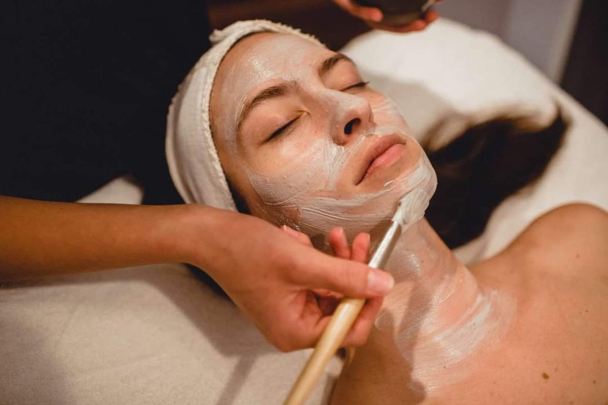 La Pomponnée Beauty Artisans | Pittsburgh Day Spa | Burgh Brides