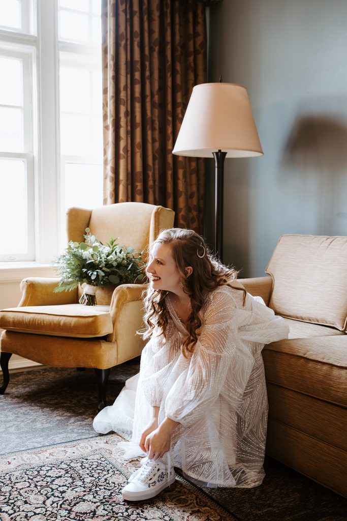 “Starry Night” Inspired Wedding at the Mansions on Fifth | Burgh Brides | Iris Marie Photography