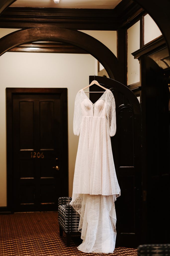 “Starry Night” Inspired Wedding at the Mansions on Fifth | Burgh Brides | Iris Marie Photography