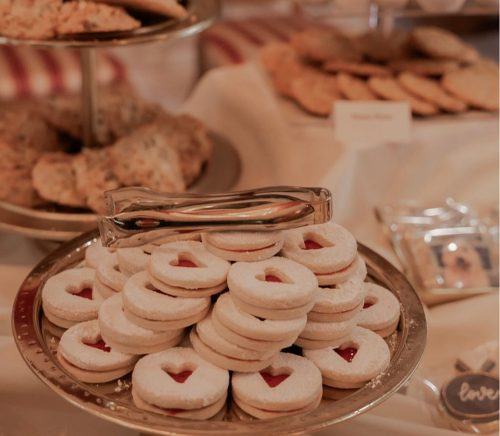 Pittsburgh Cookie Table Divas | Pittsburgh Wedding Cookie Table Service | Burgh Brides