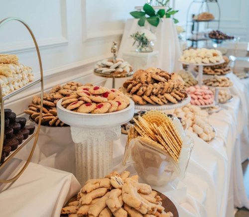 Pittsburgh Cookie Table Divas | Pittsburgh Wedding Cookie Table Service | Burgh Brides