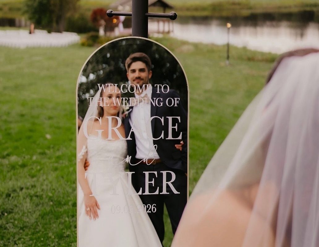 Newly Weds Design | Pittsburgh Wedding Sign Rental | Burgh Brides