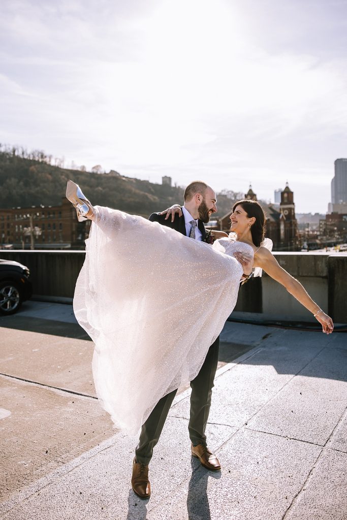 This Franklin on Penn Wedding is a Wintery Moodboard Dream | Burgh Brides | Kaitlin Powell Photography
