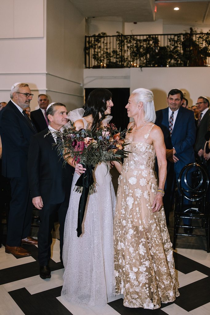 This Franklin on Penn Wedding is a Wintery Moodboard Dream | Burgh Brides | Kaitlin Powell Photography