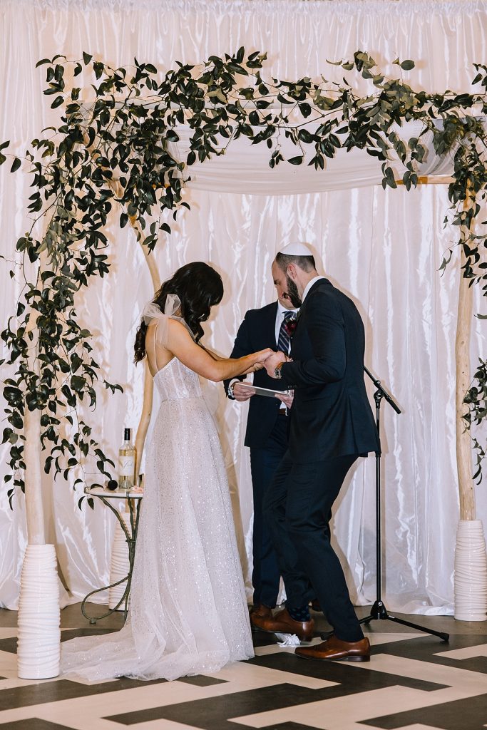 This Franklin on Penn Wedding is a Wintery Moodboard Dream | Burgh Brides | Kaitlin Powell Photography