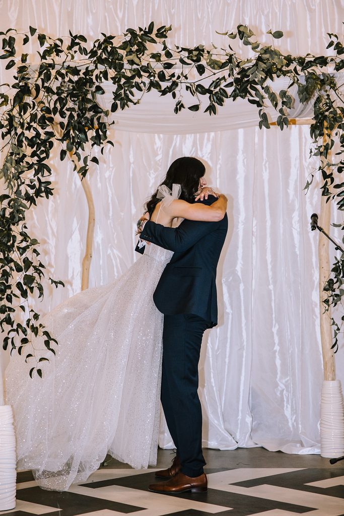 This Franklin on Penn Wedding is a Wintery Moodboard Dream | Burgh Brides | Kaitlin Powell Photography