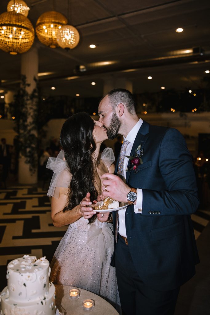This Franklin on Penn Wedding is a Wintery Moodboard Dream | Burgh Brides | Kaitlin Powell Photography