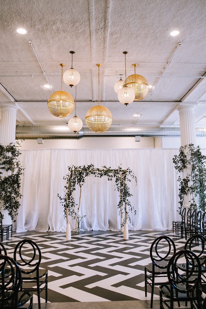 This Franklin on Penn Wedding is a Wintery Moodboard Dream | Burgh Brides | Kaitlin Powell Photography