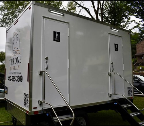 Throne Rentals | Pittsburgh Luxury Bathroom Trailers | Burgh Brides