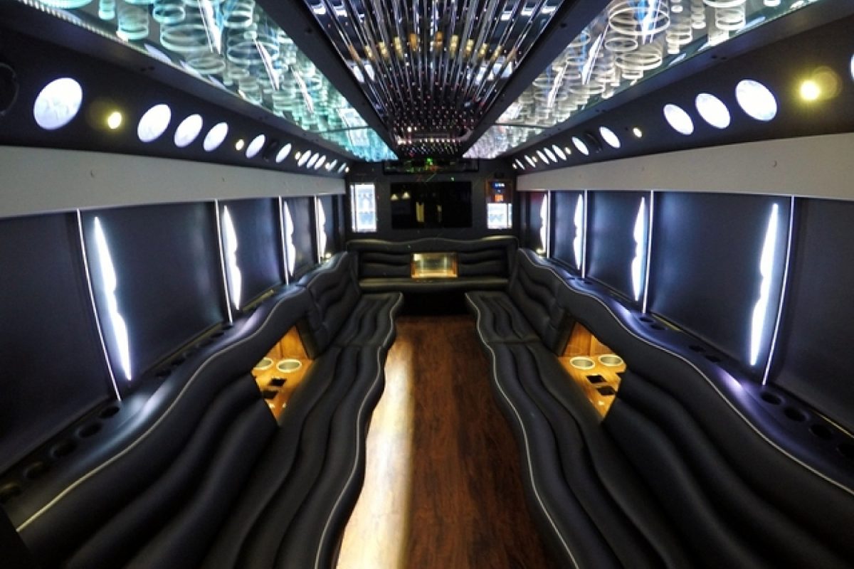 Red Carpet Limo | Pittsburgh Wedding Transportation | Burgh Brides