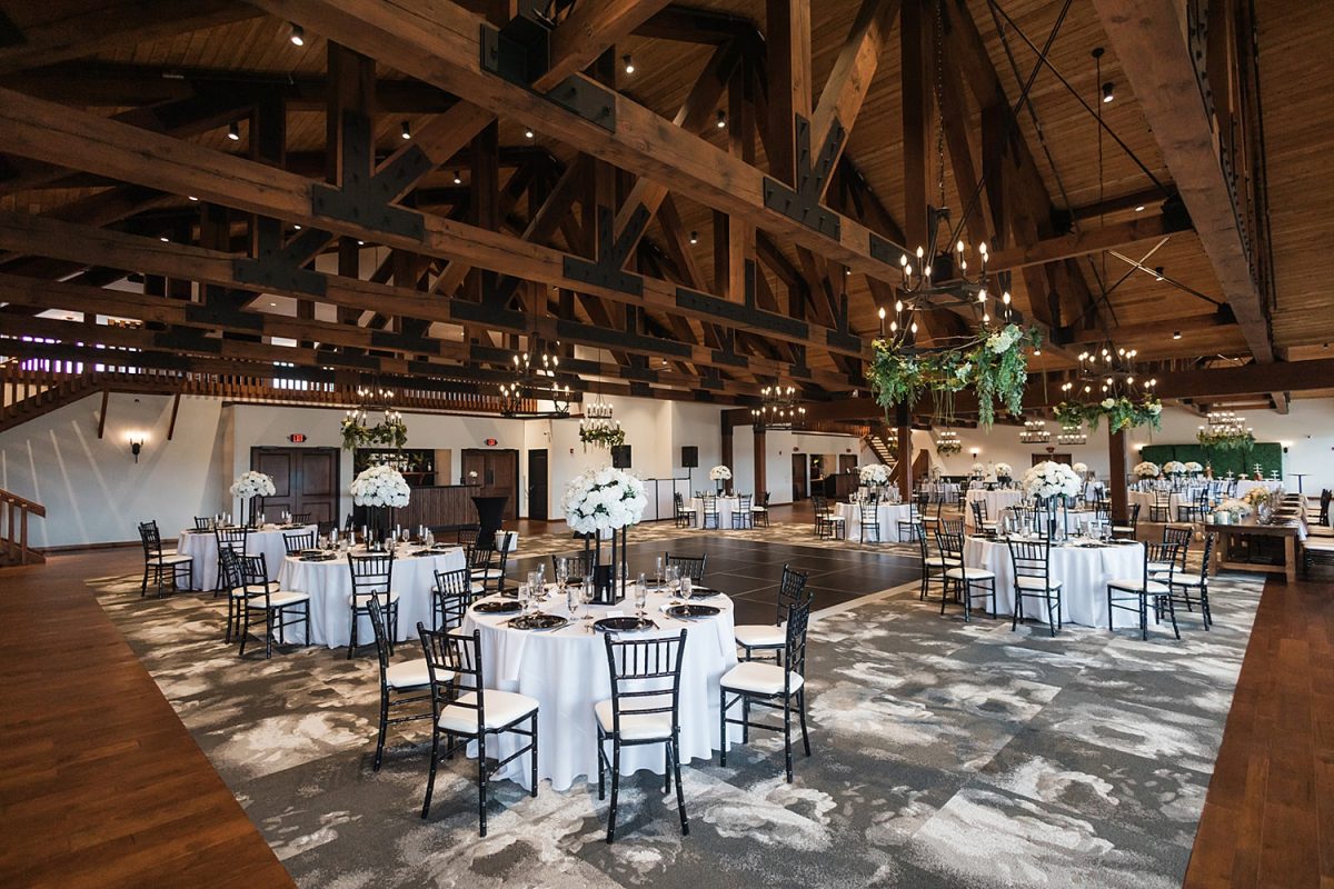 The Club at Blackthorne | Pittsburgh Wedding Venue | Burgh Brides