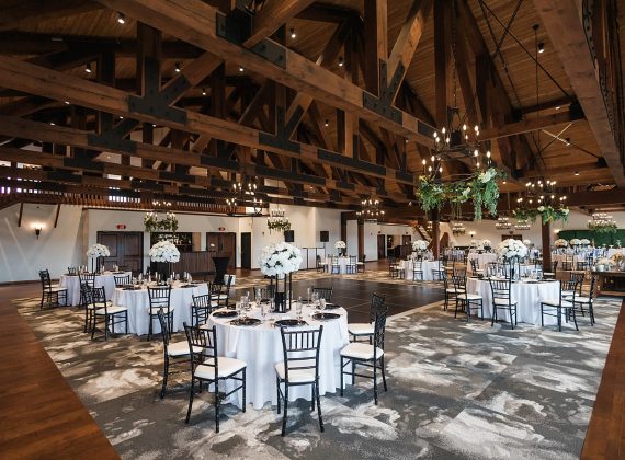 The Club at Blackthorne | Pittsburgh Wedding Venue | Burgh Brides
