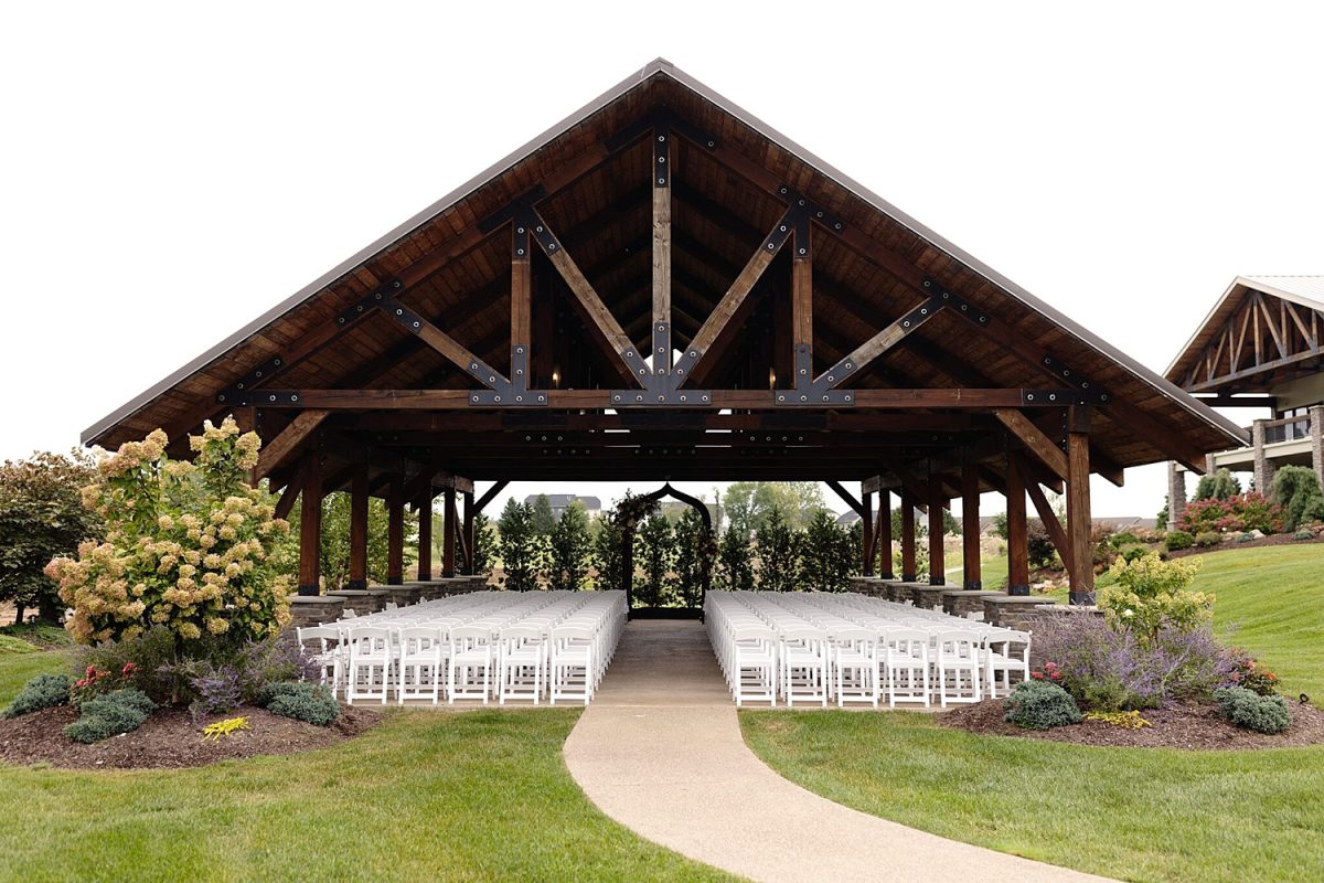 The Club at Blackthorne | Pittsburgh Wedding Venue | Burgh Brides
